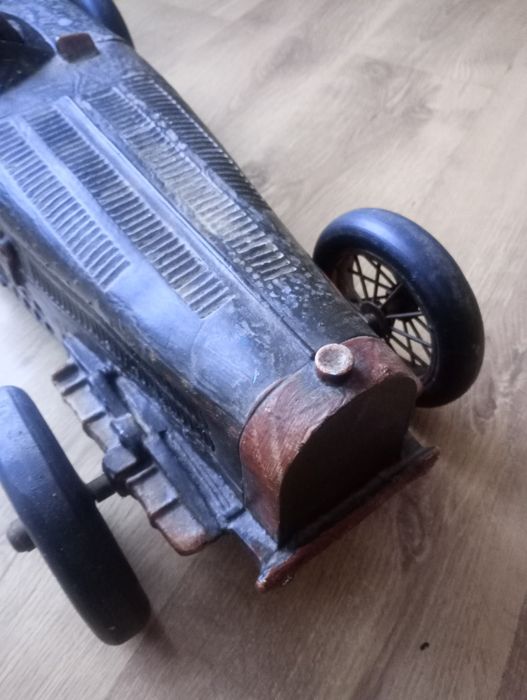 Auto drewno zabytek