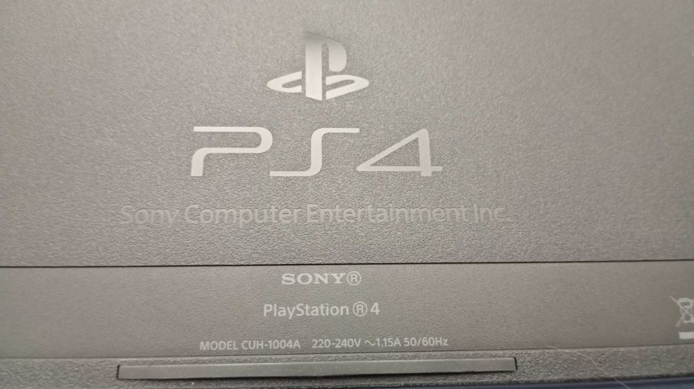 Playstation 4 - 500GB