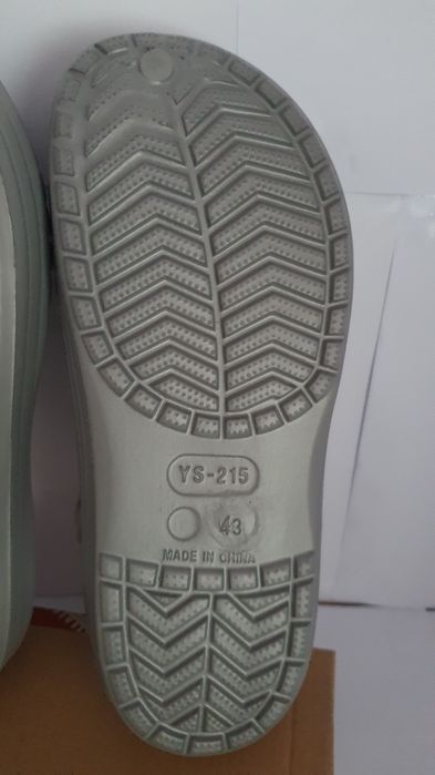 Crocsy  / klapki męskie nowe szare w rozmiarze 43