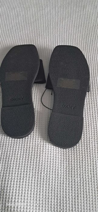 Klapki dkny nowe