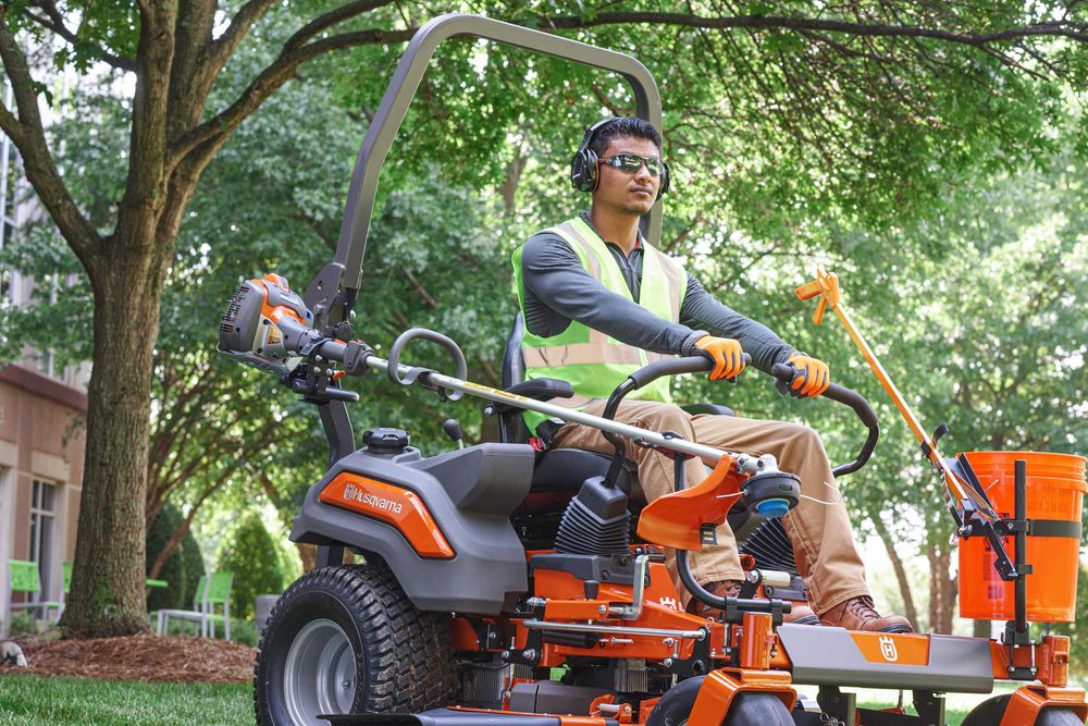 HUSQVARNА та STIHL, ремонтуємо. На виїзд теж. Є запчастини.