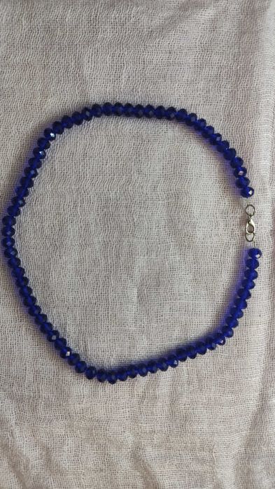 Кольцо , брошки, бусы