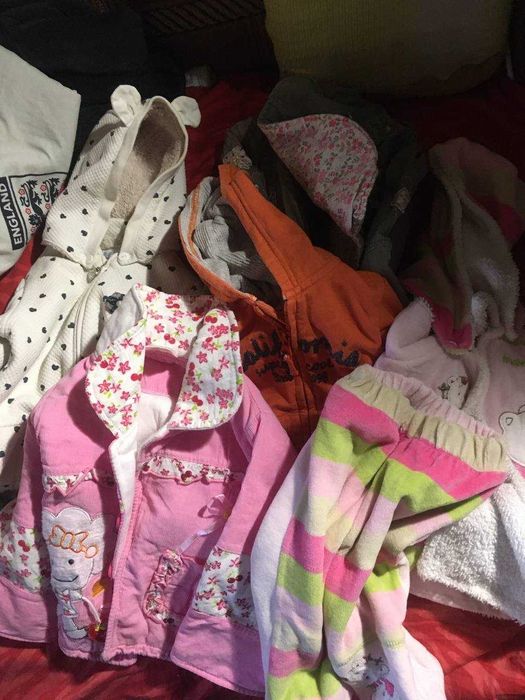 Віддам одяг для дівчинки (1 рік)