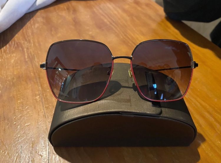 Óculos de sol, Carolina Herrera pretos e bordeaux