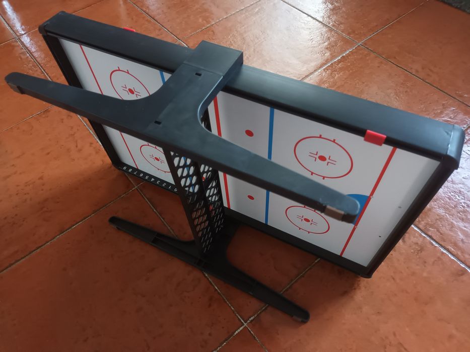 Jogo magnético de futebol e hóquei