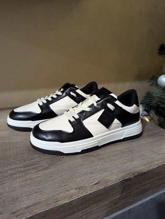 Кросівки шкіряні