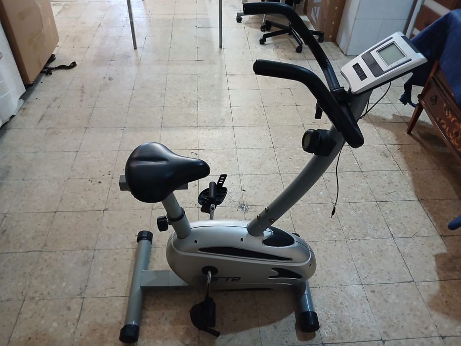 Bicicleta de ginásio