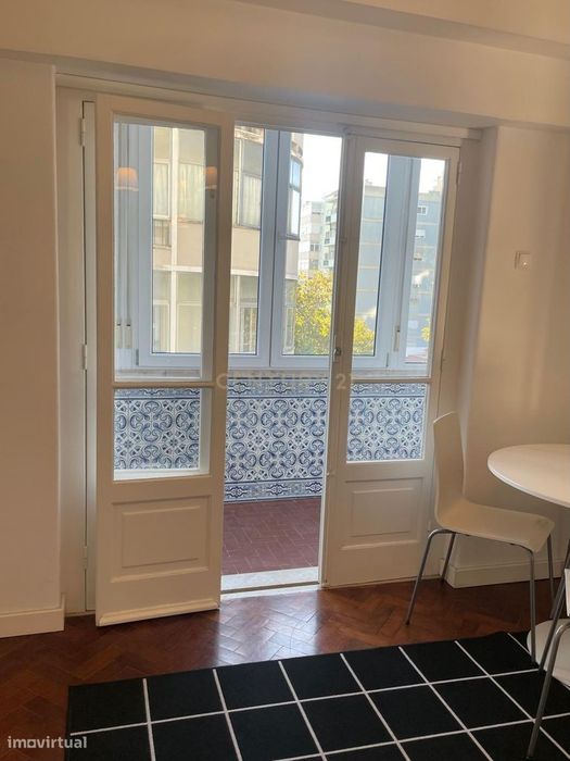T2 ARRENDAMENTO, Campo Grande/Lisboa, Renovado e Mobilado