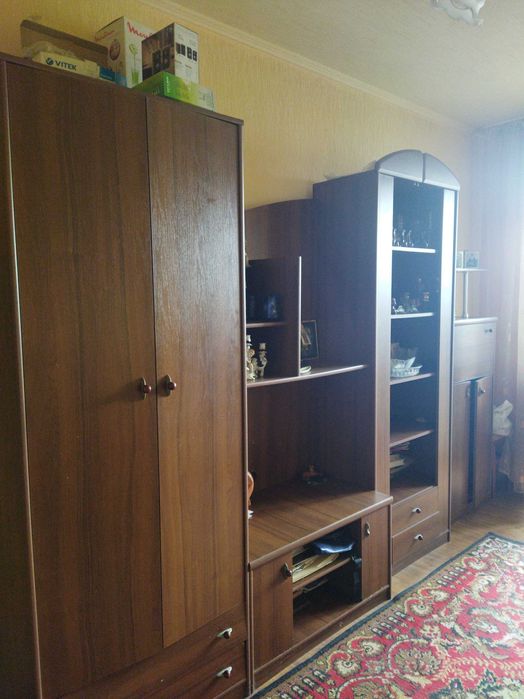 Стінка у вітальню