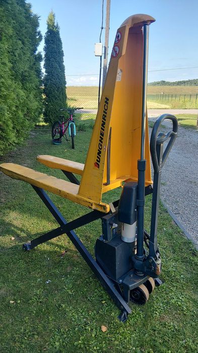Elektryczny Paleciak Jungheinrich, model AM 2000 XE / TMXE 10.