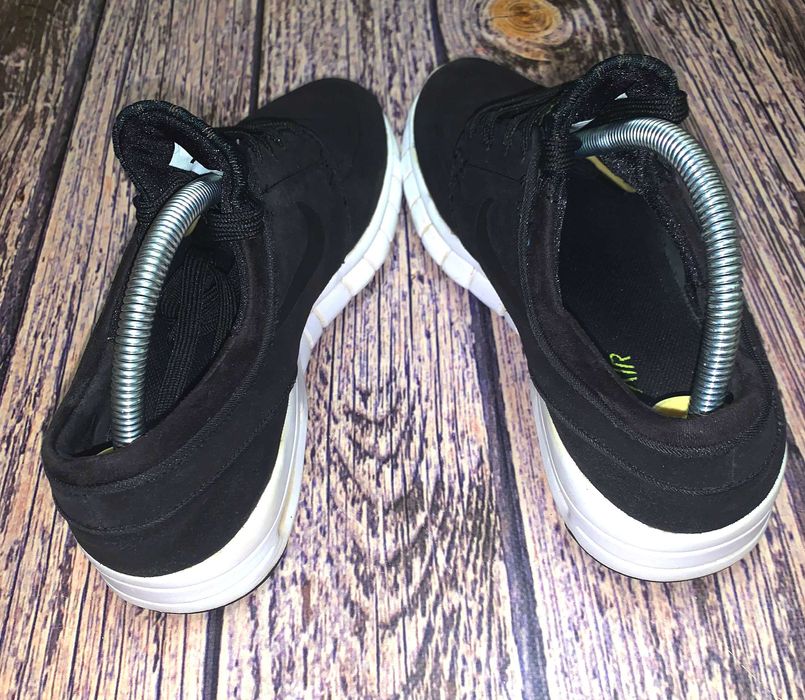 Кроссовки Nike для мужчины. размер 41 (26,5 см)
