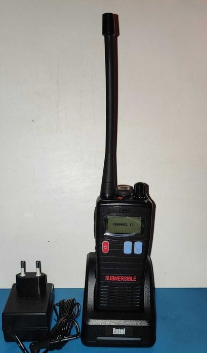 Радиостанция  Entel HT 723.