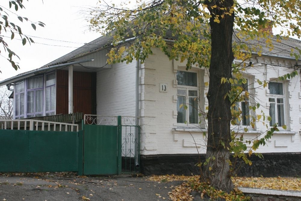 Продається будинок в САМОМУ ЦЕНТРІ м. Тараща