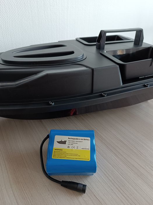 Łódka Zanętowa Flytec V700  18000mAh