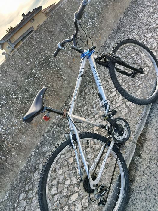 Bicicleta ótima barata