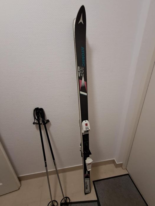 Narty biegowe  Atomic i kijki