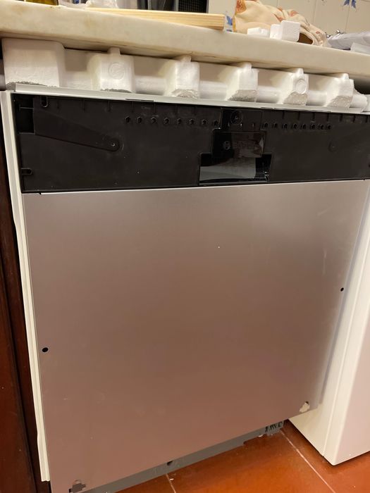 Maquina loiça encastre embutida silenciosa BOSCH SMV2HVX02E - NOVA