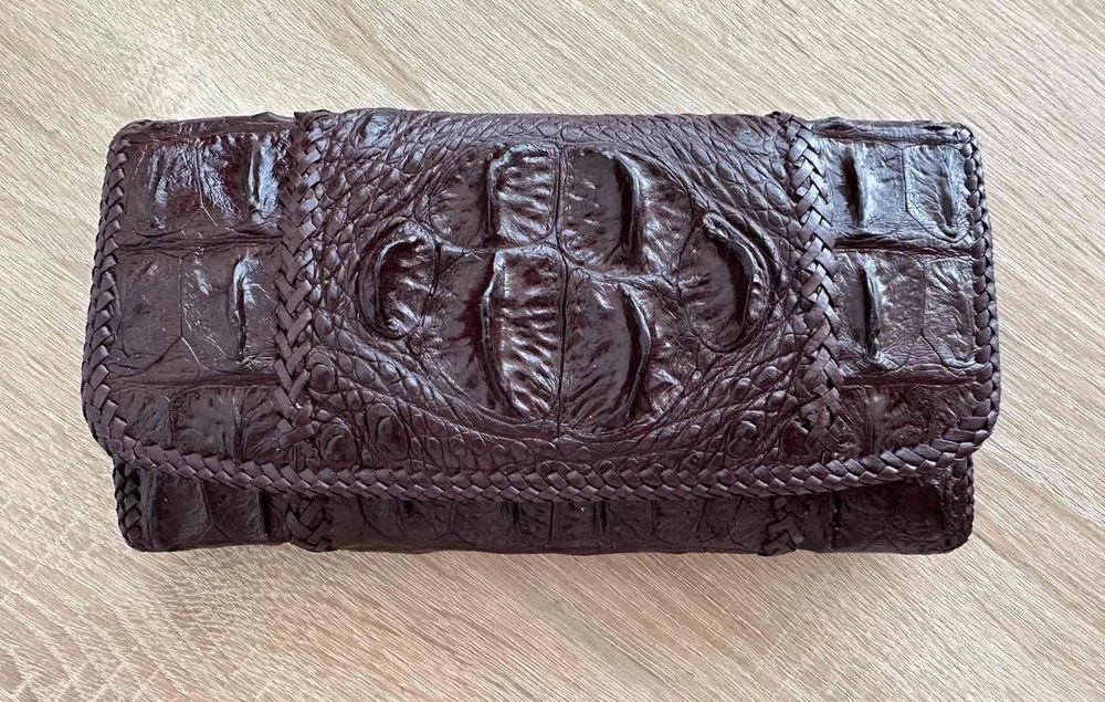 Гаманець жіночий коричневий із натуральноі шкіри крокодила Тайланд