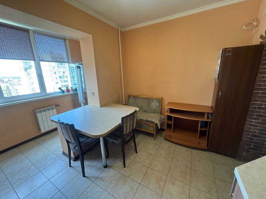 Придаж трикімнатної квартири 78 м., метро Теремки, Магелан