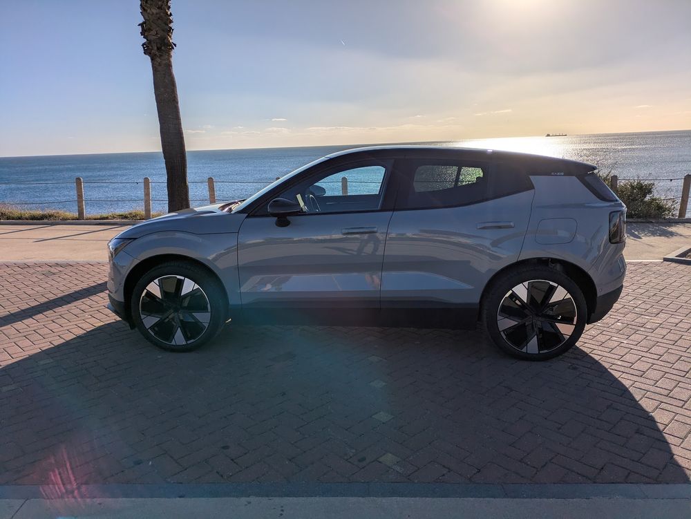 Volvo EX30 69 kWh Single Motor Extended Range Ultra