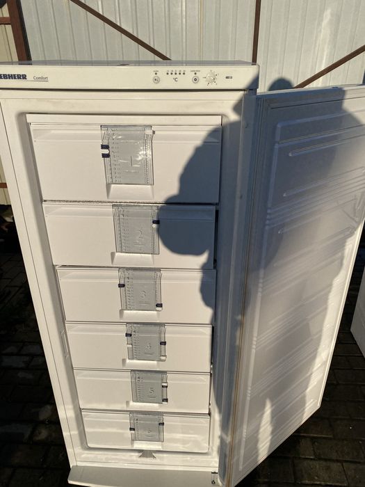 Морозильна камера на 6 шуфляд libher