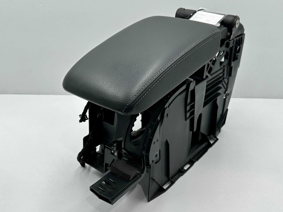 Apoio Braço - Volkswagen Scirocco (2010)