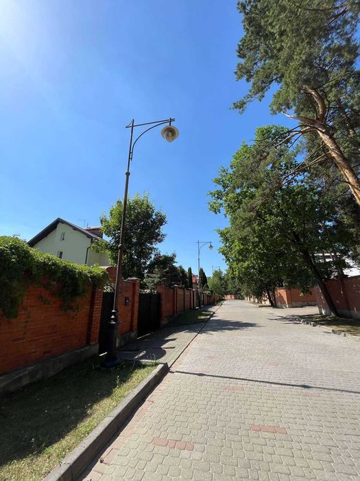 Брюховичі (вул. Іздрика).Продаж будинку біля м. Львів