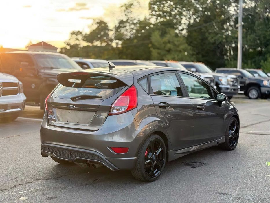 Ford Fiesta Titanium      2016