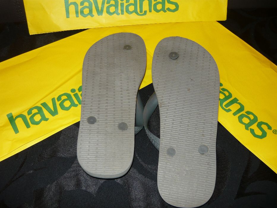 Chinelos "havaianas" - Cinza - Como novos