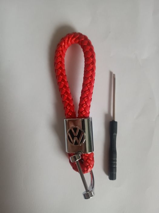 VW volkswagen brelok breloczek zawieszka pleciony czerwony