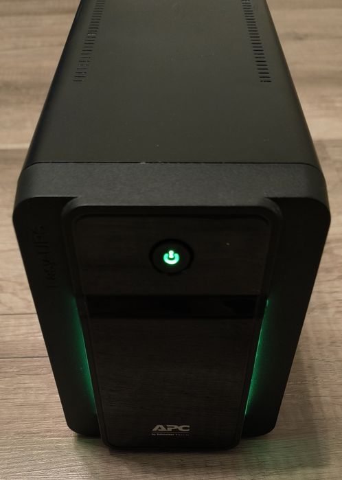 ББЖ APC Easy UPS 900VA блок безперебійного живлення