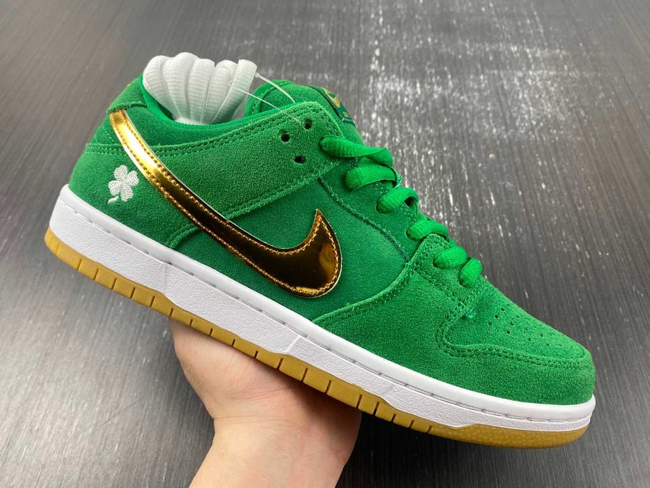 Nike SB Dunk Low 