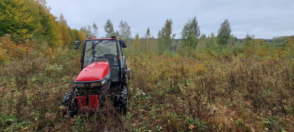 Koszenie nieużytków kosiarką bijakową  kosiarka bikakowa