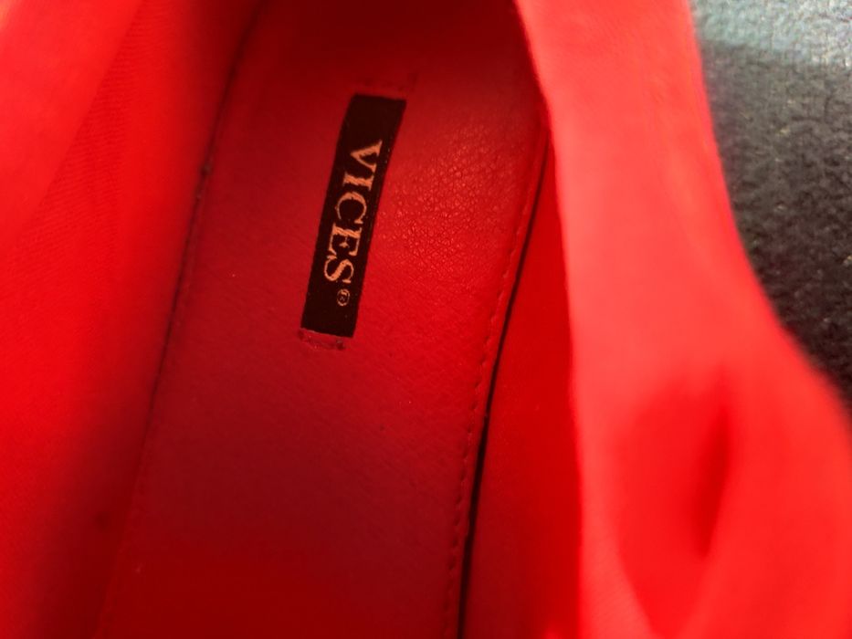 Sneakersy czerwone firmy Vices w dobrym stanie!