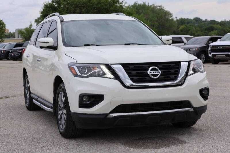 2020 Nissan Pathfinder SL