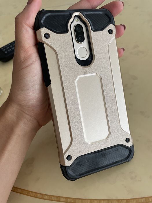 Vendo Capa p/ Huawei Mate 10 (nova)