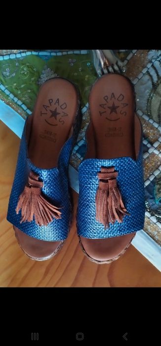 Sandálias efeito rafia.Novas