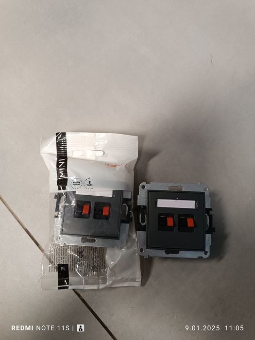 Gniazdo głośnikowe Karlik mini