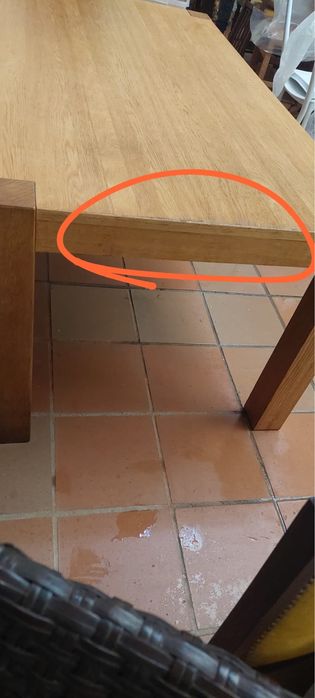 Mesa de madeira maciça