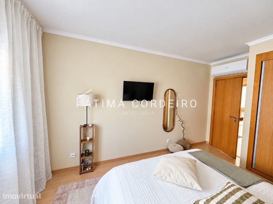 Excelente Apartamento T2 remodelado com parqueamento em ótima local...