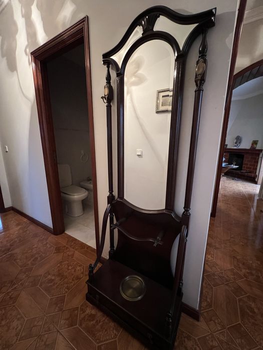 Bengaleiro com espelho