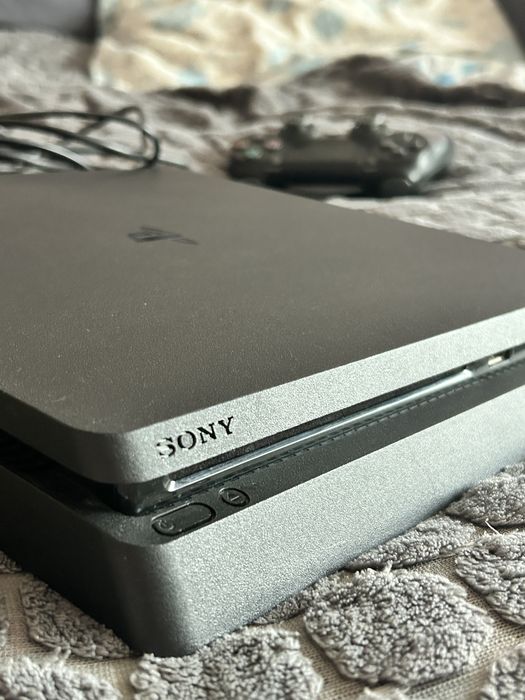 Sony PlayStation 4 Slim + PlayStation VR + геймпад DualShock 4