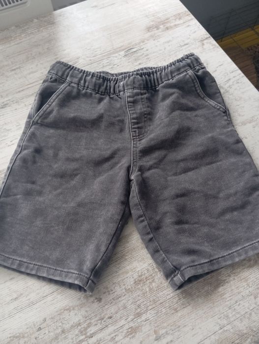 Krótkie spodenki jeansowe, szare 146