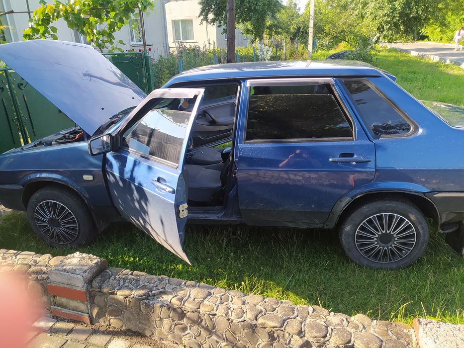 Продам ВАЗ 21099