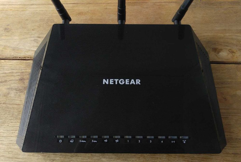 2,4+5 Ггц AC роутер NETGEAR Nighthawk AC1750 R6400v2 (США)