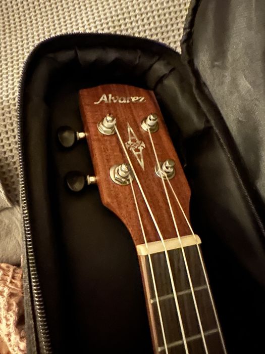 Ukulele Concerto Alvarez