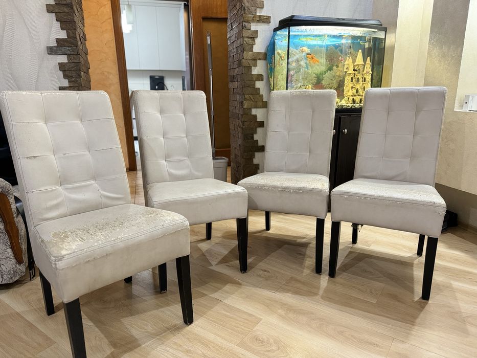 Кухонні стільці