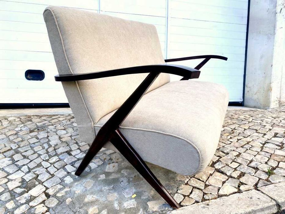 Cadeirão olaio vintage estofado de novo 136comp x 72prof x 85alt