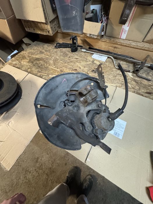 Tarcza kotwiczna osłona tarczy zacisk przód piasta BMW E38 740i