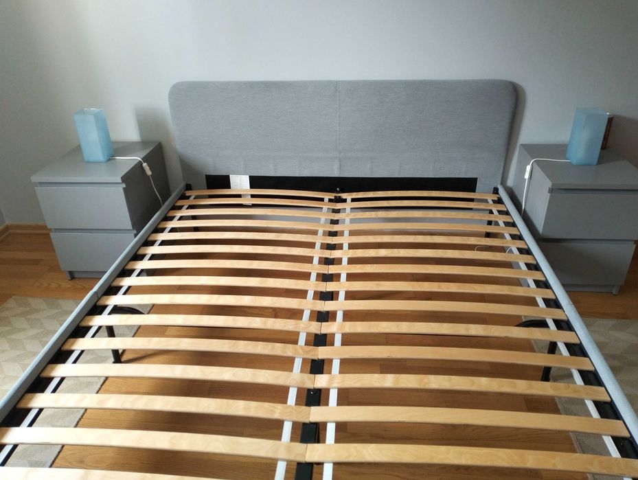 Cama de casal Ikea 160x200cm em ótimo estado, cor cinza